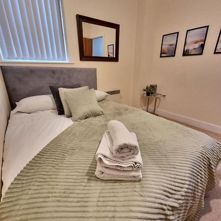 2 Bedroom - City Centre Location - Perfect For Family'S Bradford  Exterior photo