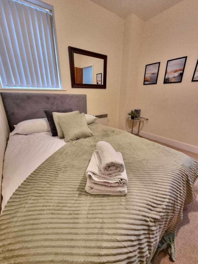 2 Bedroom - City Centre Location - Perfect For Family'S Bradford  Exterior photo
