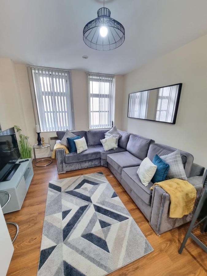 2 Bedroom - City Centre Location - Perfect For Family'S Bradford  Exterior photo